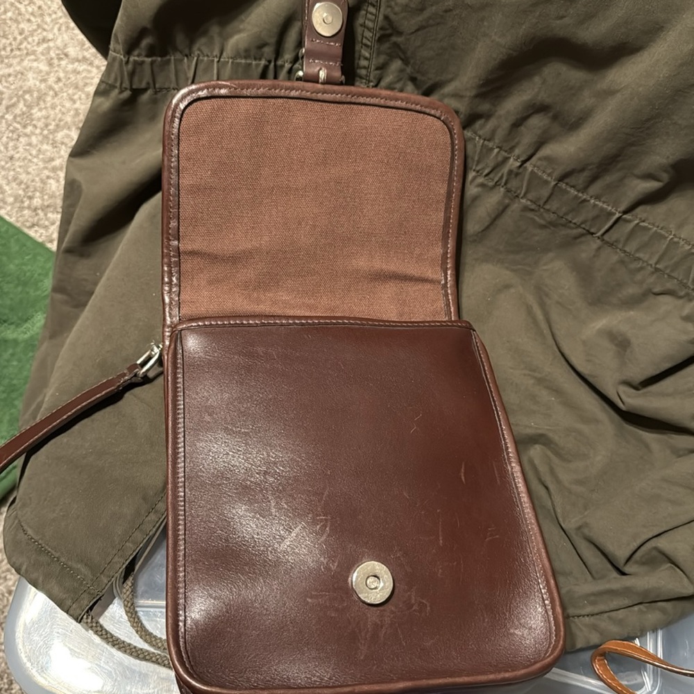 Vintage Brighton Leather Bag/Crossbody/Camera Bag with leather Interior - Picture 7 of 14